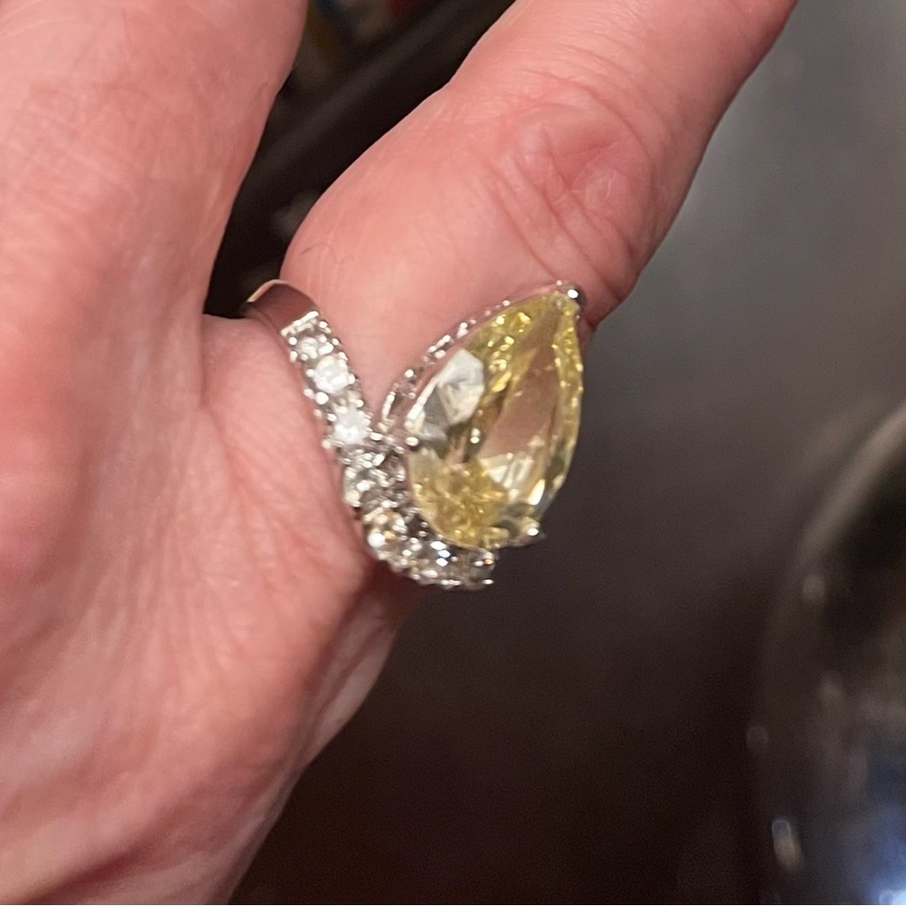 Cocktail Ring - Picture 2 of 3